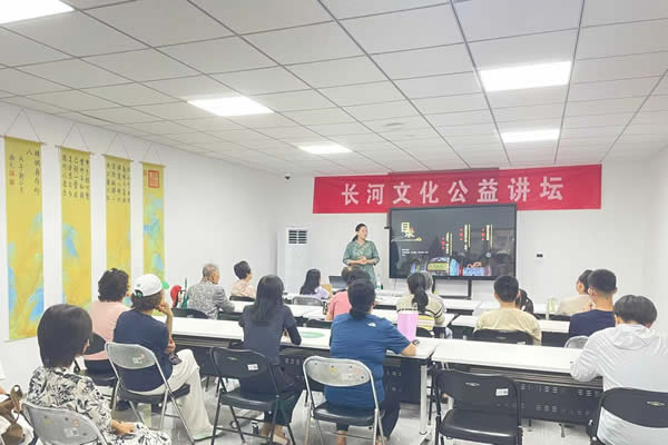 紫竹院街道車南里溫馨家園開展“陶瓷文化進社區”藝術交流活動